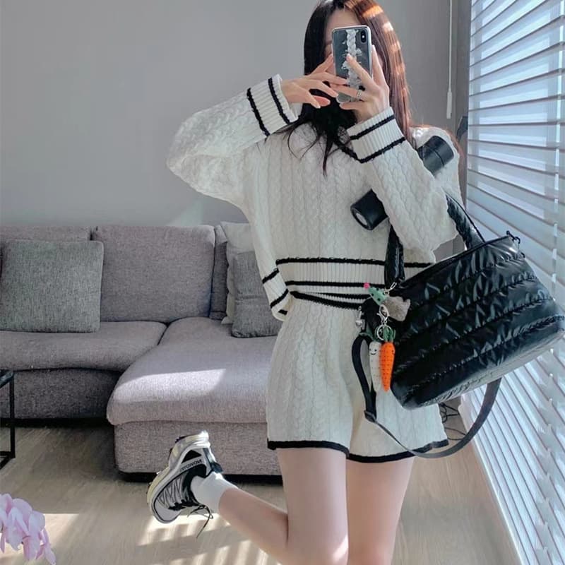 白コーデ ケーブル編み模様セットアップ