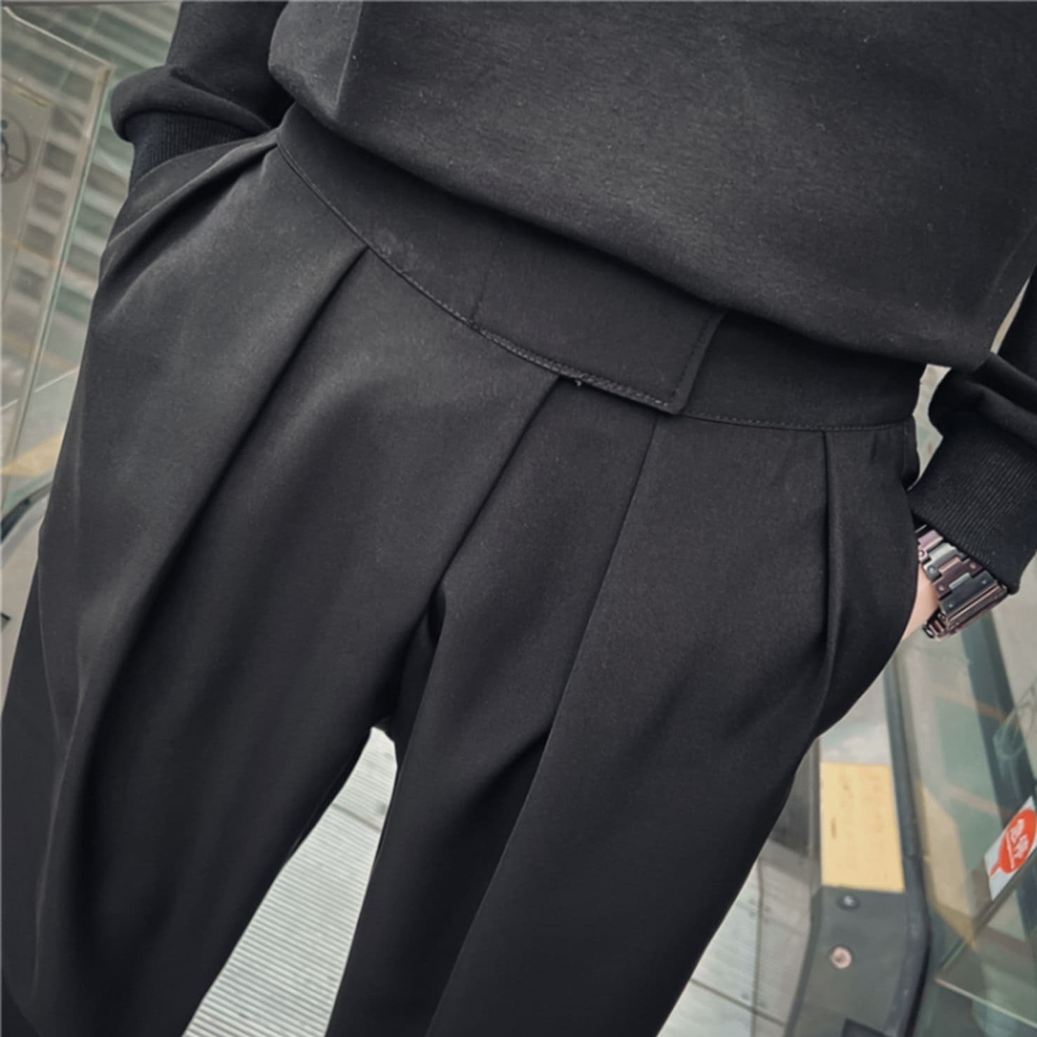 白コーデ 薄手プリーツハイウエストワイドパンツ