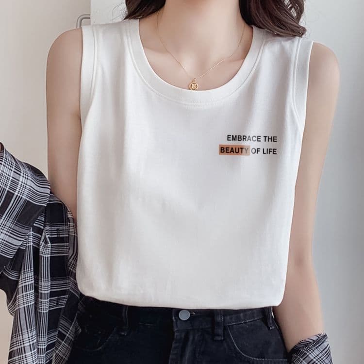 白コーデ 「美しさを受け入れる」タンクトップ