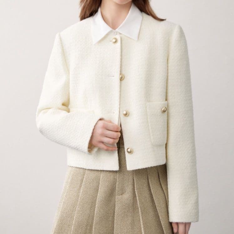 白コーデ シンプルツイードジャケット