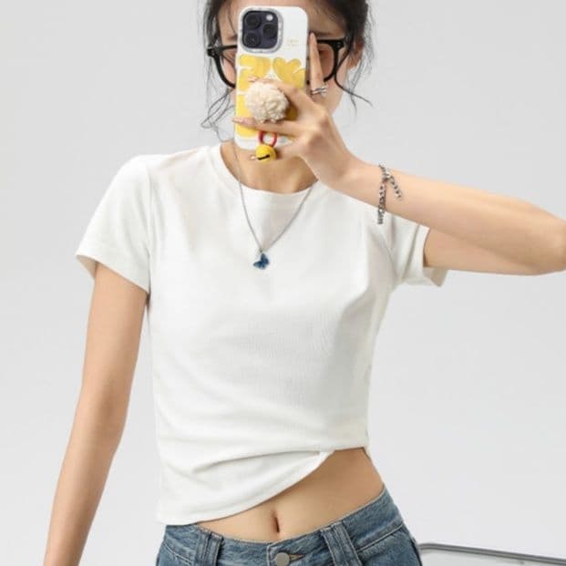 白コーデ シンプル美シルエット半袖カットソー