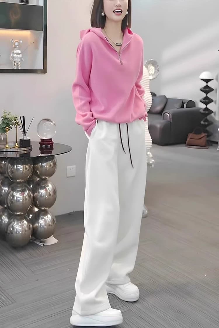 白コーデ ゆったりストレートワイドパンツ