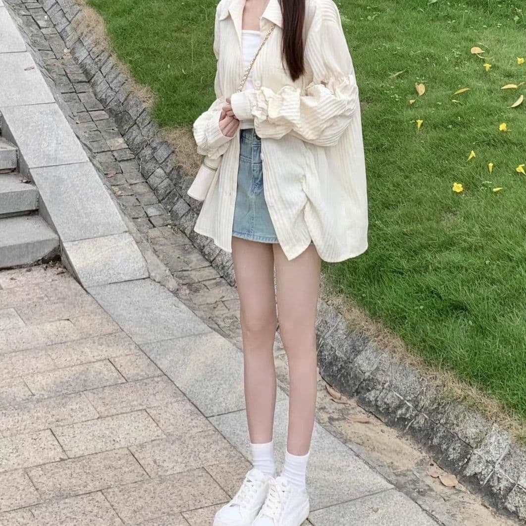 白コーデ プリーツ加工ゆったりシャツブラウス