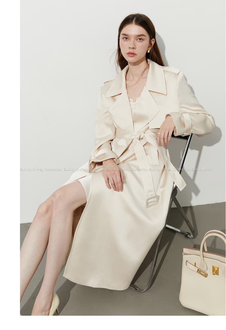 白コーデ 上品シルエットトレンチコート