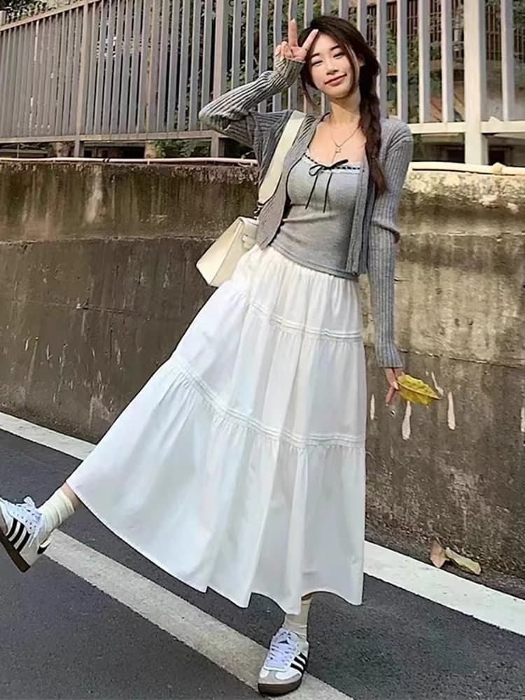 白コーデ ティアードロングスカート