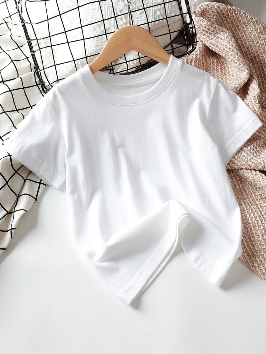 白コーデ 柔らかな肌触り シンプル無地半袖