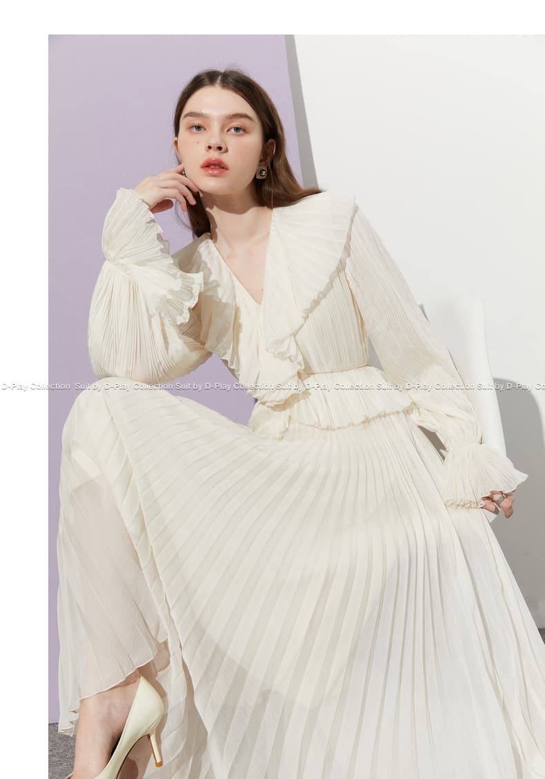 白コーデ 優美プリーツ襟ロングワンピース