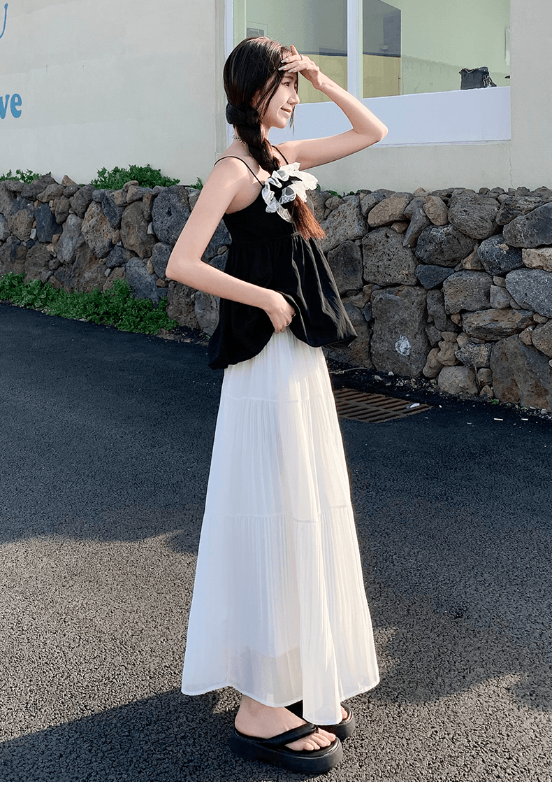 白コーデ ふんわりプリーツロングスカート